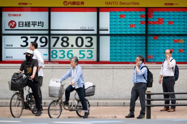 Tokyo markets open higher