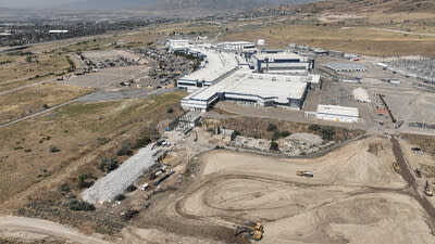 Construction underway on Texas Instruments’ second 300mm semiconductor wafer fab, LFAB2, located next to the company’s existing fab, LFAB1, in Lehi, Utah.