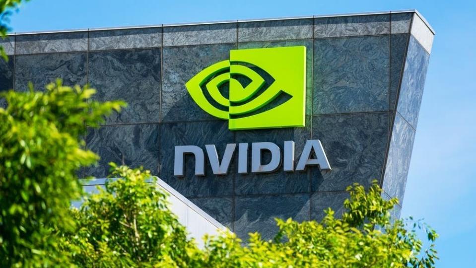 Nvidia là cổ phiếu hàng đầu tuần tới, nhà chiến lược thị trường cho biết: Tại sao ý tưởng dài hạn tốt nhất là 'Chỉ cần mua Nvidia và cất đi'