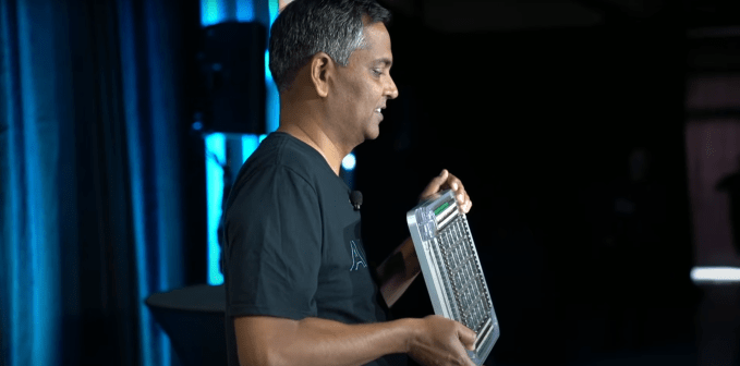 Ganesh Venkataramanan, former senior director of Autopilot hardware, presenting the D1 training tile at Tesla’s 2021 AI Day.