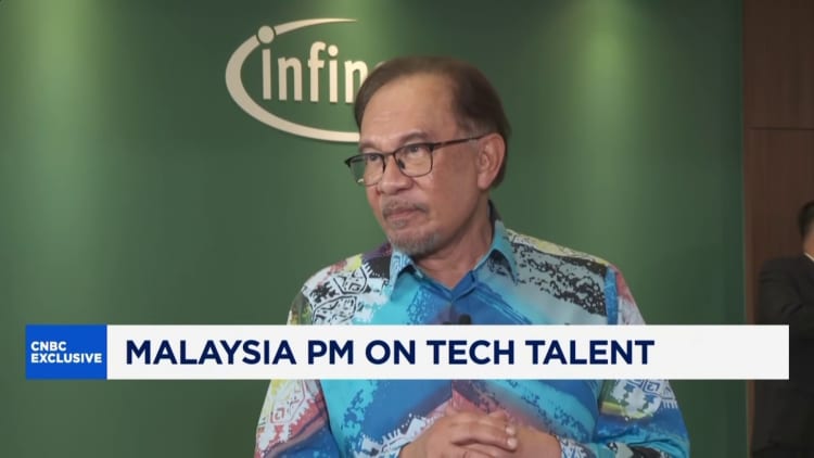 Thủ tướng Malaysia Anwar Ibrahim ca ngợi vị thế trung tâm sản xuất chip đang phát triển của đất nước